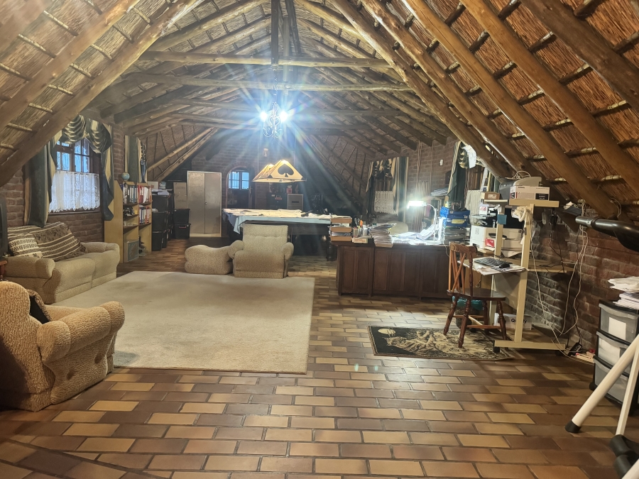 6 Bedroom Property for Sale in Doringkruin North West